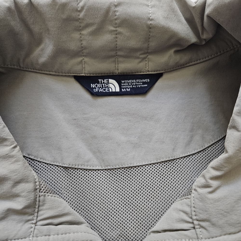 Northface Lightweight Nylon Jacket - Picture 7 of 8